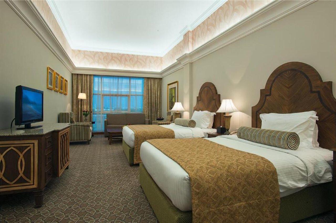 Ayla Hotel Ал Айн Екстериор снимка