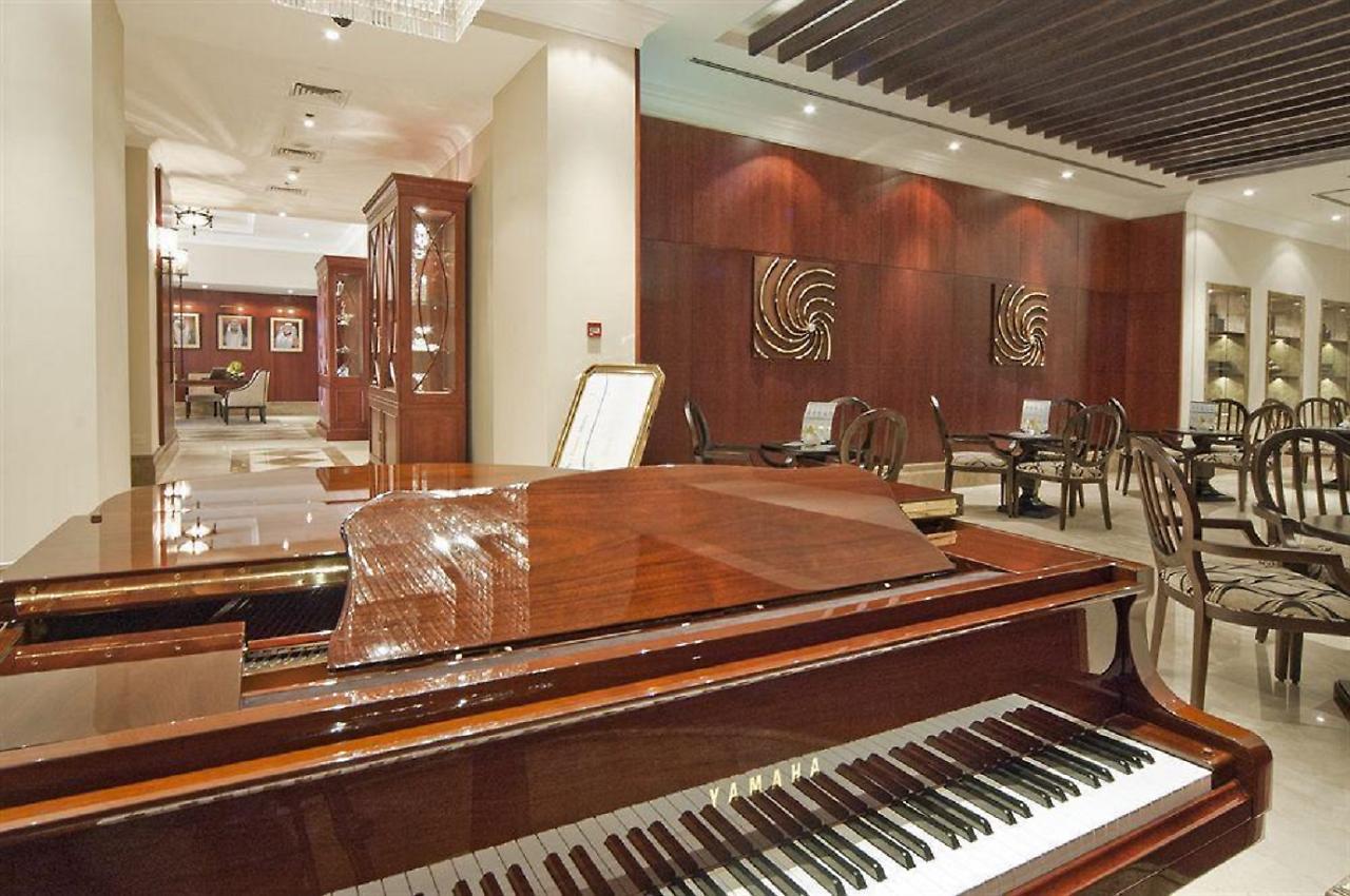 Ayla Hotel Ал Айн Екстериор снимка